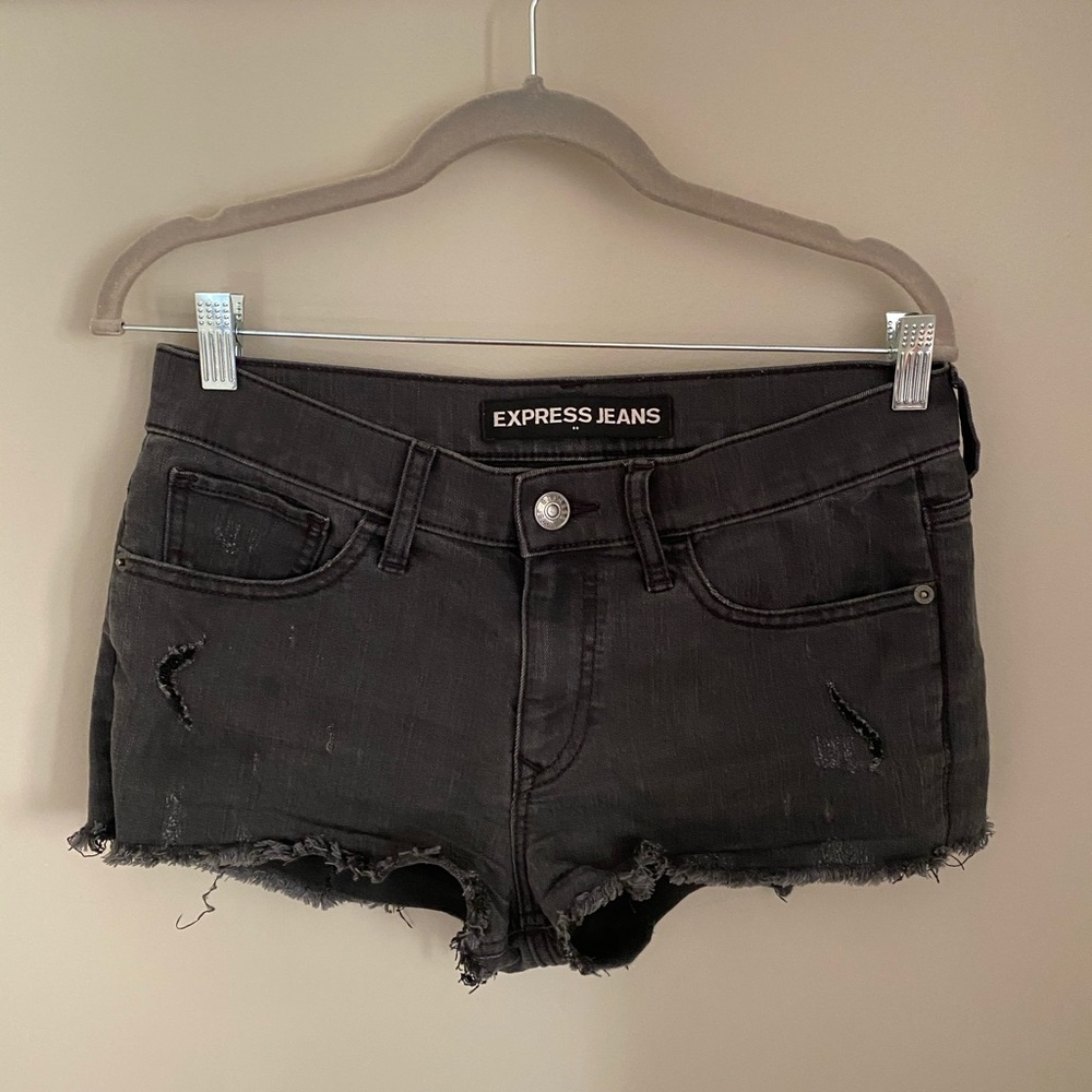 EXPRESS denim shorts ☀️